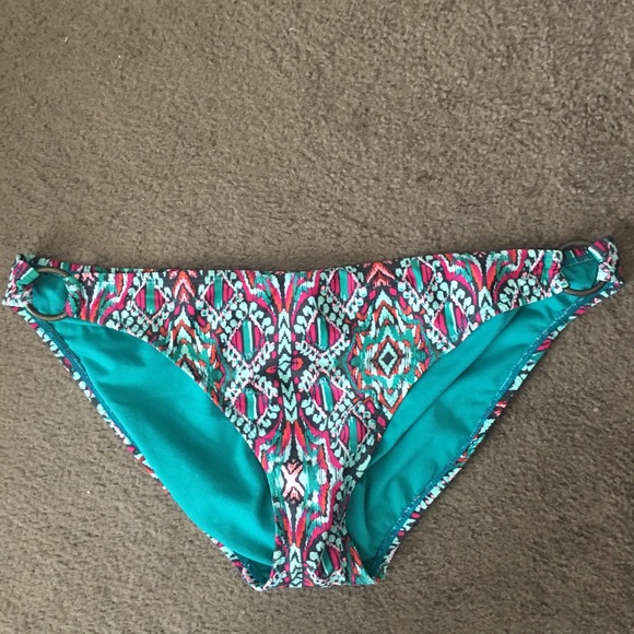 Converse swim suit never worn - Picture 2 of 3